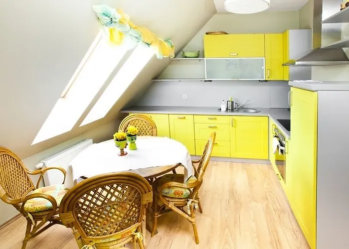 Nad Lomniczka מלון *